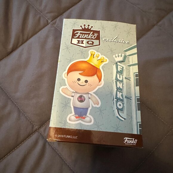 Funko Pop! Freddy Funko (HQ Globe) - Picture 4 of 5